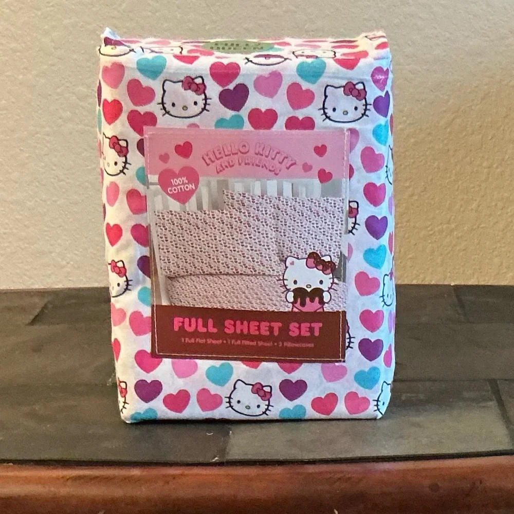 Hello Kitty Full Sheet Set with Hearts